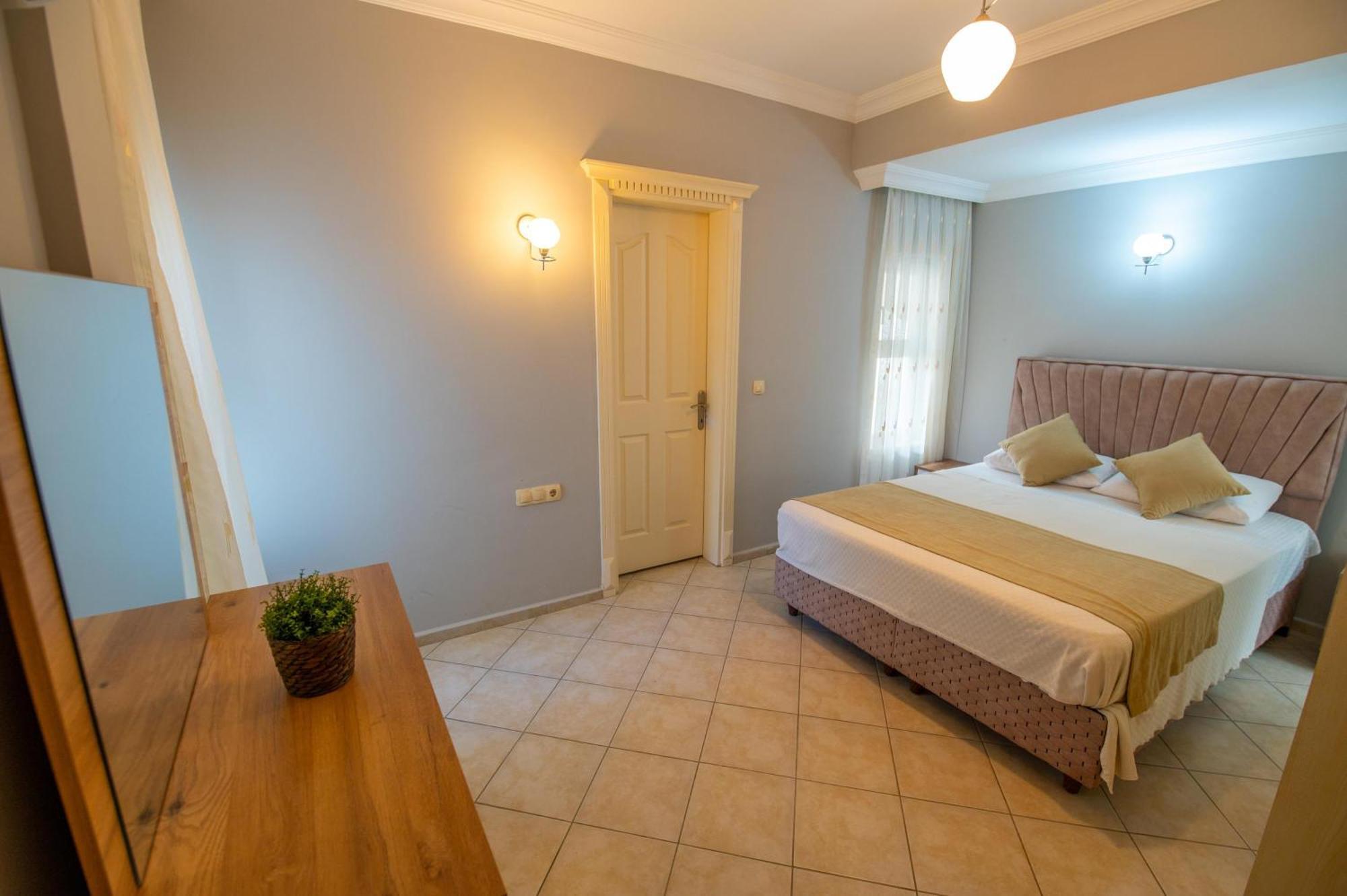 Sunset Beach Club Aqualettings Oyster 5 Fethiye Exterior foto